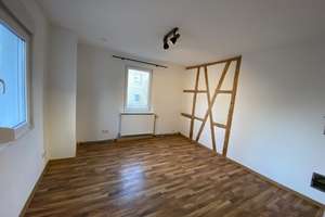 Frei stehendes EFH mit Garten, sofort beziehbar! Stellplätze direkt am Haus! – Die vollständige Adresse der Immobilie erhältst du vom Anbieter., 73066 Uhingen – Vorschaubild 9