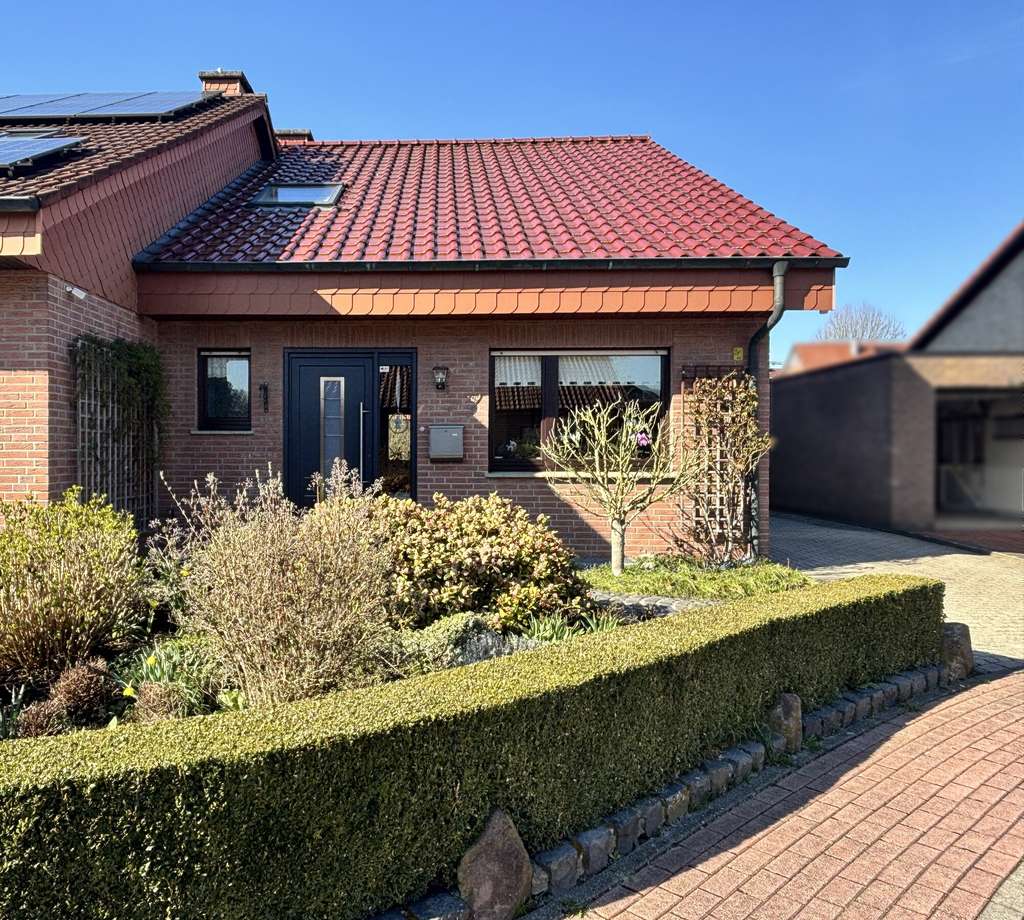 Immobilie in Horstmar - HAPPY HOME - HAPPY LIFE!
Gepflegte Doppelhaushälfte mit toll angelegtem Garten  
in Horstmar - Bild 2