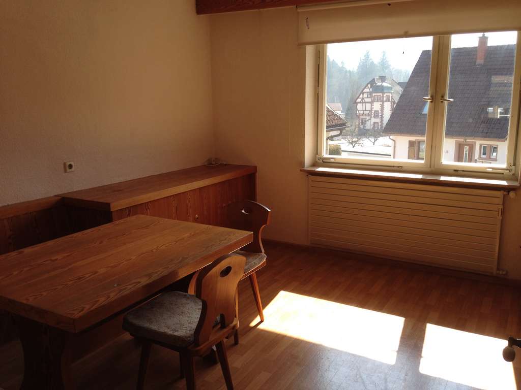 Immobilie in Schönau im Schwarzwald - Großzügiges Haus mit 13 Zimmern in Schönau im Schwarzwald - Bild 3