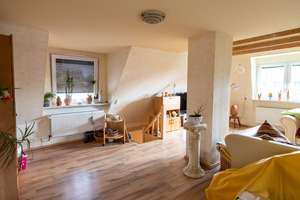 *** DEICHSHAUSEN - 2006 KERNSANIERT - FARBENFROHER GARTEN und FAMILIENFREUNDLICHE LAGE *** – 27809 Lemwerder – Vorschaubild 13