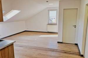 Helle und frisch renovierte 3-Zimmer-Dachgeschosswohnung in beliebter Wohnlage von Reislingen – Die vollständige Adresse der Immobilie erhältst du vom Anbieter., 38446 Reislingen, Wolfsburg – Vorschaubild 3