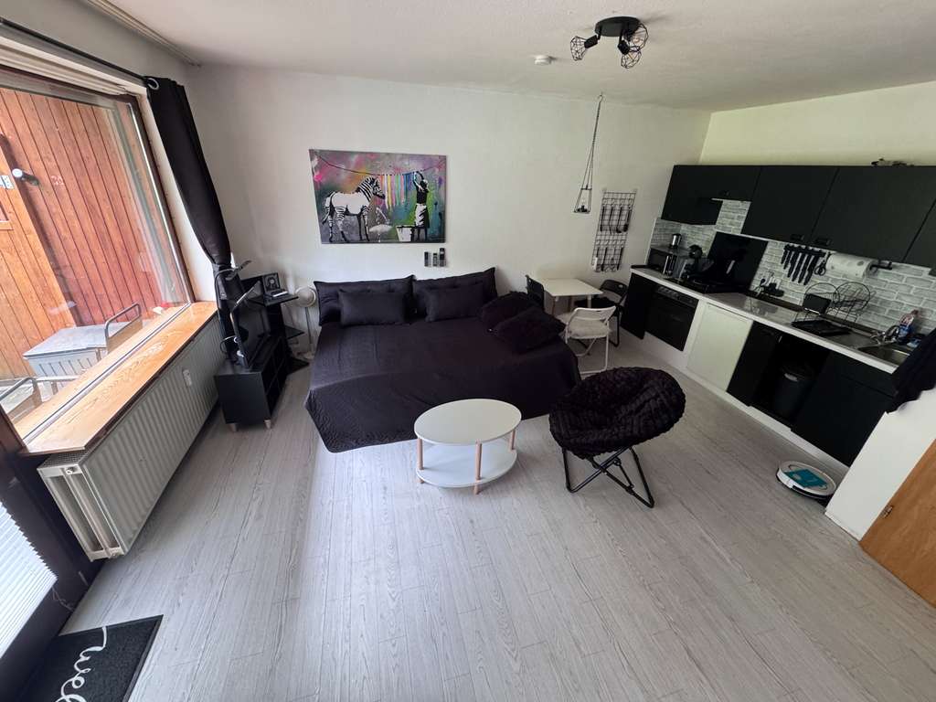 Immobilie in Hellenthal - Apartment mit Waldblick-Terrasse, Balkon, Einbauküche und PKW-Stellplatz - Bild 1