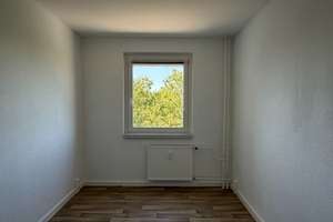 Geräumiges Pärchen-Appartement mit Balkon und Wannenbad - max. 2 Personen! – Kastanienallee 138, 12627 Hellersdorf, Berlin – Vorschaubild 3