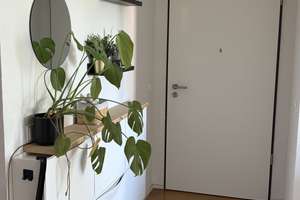 Helle 2,5-Zimmer-Wohnung mit Loggia, EBK & TG-Stellplatz