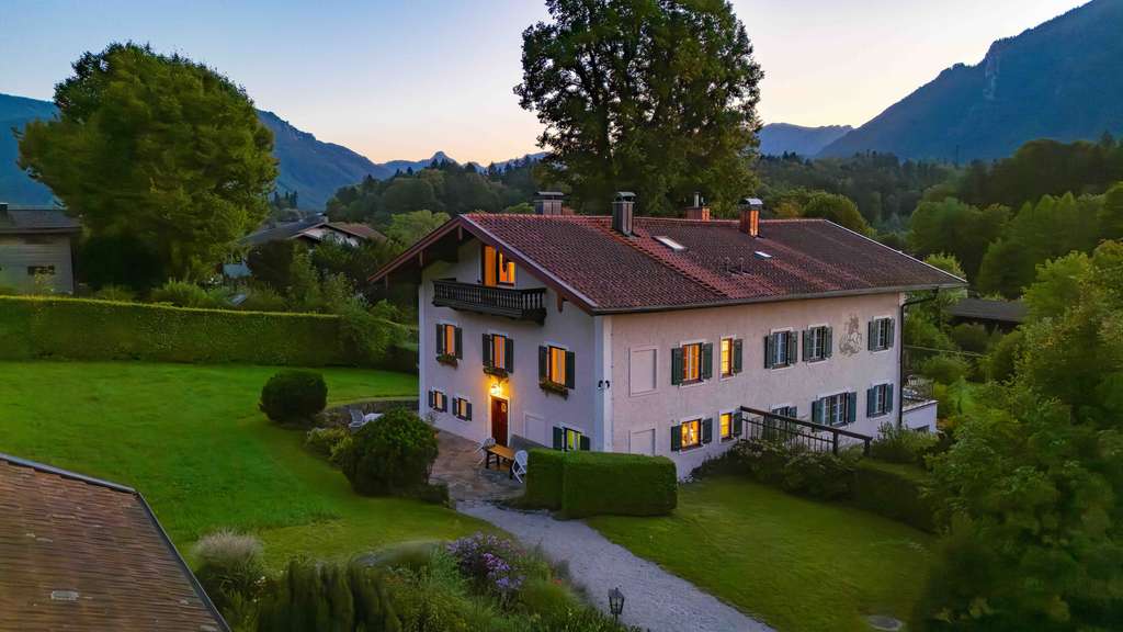 Immobilie in Marquartstein - Idyllisches Familiendomizil in den Chiemgauer Bergen - Bild 1