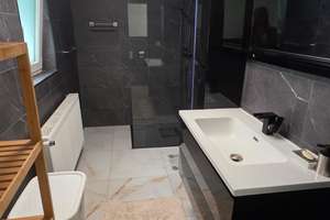 Exklusives 10 Zimmer Luxus-Einfamilienhaus mit Einbauküche, Gäste-WC  und Terrasse – 98666 Masserberg – Vorschaubild 7