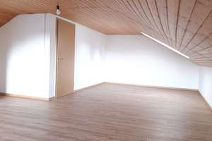 renovierte DHH - SÜD/Terrasse, 3 SZ+Dachgeschoß, Bad/WC/DU/Wanne + Gäste/WC, EGge in MARKT SCHWABEN – Am Postanger 22a, 85570 Markt Schwaben – Vorschaubild 13