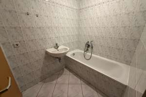 TOP 2 Raum Wohnung mit Laminat + EBK – Hedwigstraße 11, 4315 Neustadt-Neuschönefeld, Leipzig – Vorschaubild 9