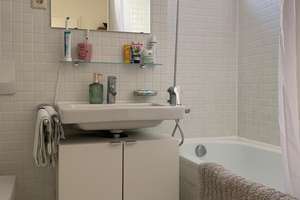 Zwischenvermietung: helle Wohnung im Grünen zwei Zimmer, Balkon & EBK in Maxvorstadt – Erzgiessereistrasse 20, 80335 St. Benno, München – Vorschaubild 14