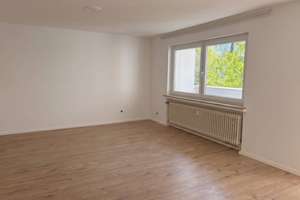 **FRISCH RENOVIERT** Helle 4-Zimmer-Wohnung mit BALKON in Solingen – Jaspersstraße 9, 42719 Wald, Solingen – Vorschaubild 2