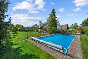 Sommer am Pool, Winter am Kamin und ein Gartenparadies für die ganze Familie. – Die vollständige Adresse der Immobilie erhältst du vom Anbieter., 89331 Burgau – Vorschaubild 14