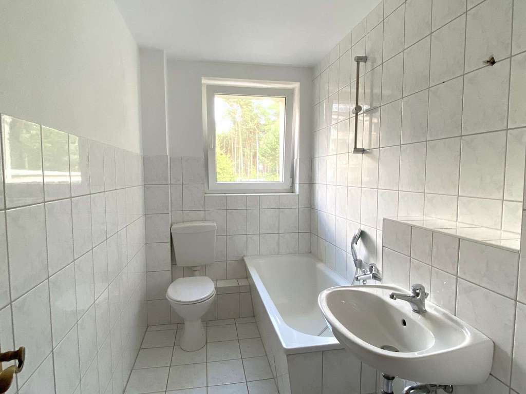 Immobilie in Rauen - Sonnige Wohnung mit eigenem Garten, ideal geschnitten, ohne Provision - Bild 3