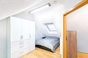WEITBLICK: Wohngenuss auf zwei Ebenen! – Die vollständige Adresse der Immobilie erhältst du vom Anbieter., 70469 Lemberg/Föhrich, Stuttgart – Vorschaubild 3