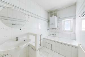 Großzügige 4-Zimmer-Altbauwohnung im denkmalgeschützten Wohnhaus – Die vollständige Adresse der Immobilie erhältst du vom Anbieter., 70182 Heusteigviertel, Stuttgart – Vorschaubild 5