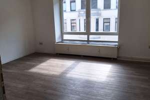 Gut geschnittene, helle 3-Raum-Wohnung mit Balkon in Geestemünde – Schillerstr. 81, 27570 Geestemünde, Bremerhaven – Vorschaubild 2