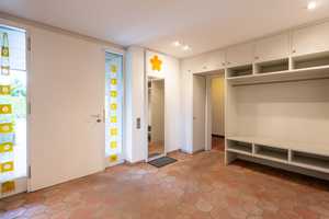 Architektur trifft Lebensqualität! Bungalow-Rarität mit Wellnessbereich und Gartenidylle – Böblingen (Kreis) – Vorschaubild 3