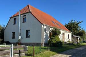 Dieses Landhaus bietet viel Platz für die Familie! – Die vollständige Adresse der Immobilie erhältst du vom Anbieter., 17094 Cölpin – Vorschaubild 1