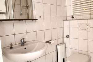 Frisch tapezierte 3-Zimmer Dachgeschosswohnung in Duisburg-Neudorf – Neudorfer Straße 117, 47057 Neudorf-Süd, Duisburg – Vorschaubild 10