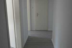 3-Zimmer-Wohnung neu renoviert – Untere Marktstrasse 7, 44789 Bochum – Vorschaubild 2