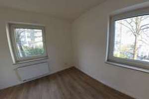 Frisch sanierte 3-Zimmer-Wohnung mit neuer Einbauküche und Balkon – Die vollständige Adresse der Immobilie erhältst du vom Anbieter., 42853 Mitte, Remscheid – Vorschaubild 5