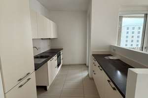Charmante 3-Zimmerwohnung mit Einbauküche und Balkon direkt am Mauerpark – Lichtburgring 2, 13355 Gesundbrunnen, Berlin – Vorschaubild 3