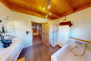 Ein Zuhause mit Charakter – Außergewöhnliches Holzhaus für Generationen – Die vollständige Adresse der Immobilie erhältst du vom Anbieter., 77743 Neuried – Vorschaubild 15