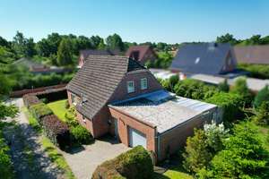 Aus Alt mach Neu – Einfamilienhaus mit großem Potenzial in ruhiger Wohnlage! – Die vollständige Adresse der Immobilie erhältst du vom Anbieter., 26607 Aurich – Vorschaubild 3