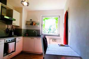Wer erweckt das Dornröschenhaus zum Leben?! Einfamilienhaus in ruhiger aber doch zentraler Lage! – Die vollständige Adresse der Immobilie erhältst du vom Anbieter., 94227 Zwiesel – Vorschaubild 4
