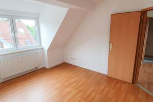 Helle Dachgeschosswohnung mit Einbauküche in zentraler und ruhiger Lage von Chemnitz-Wittgensdorf – Obere Hauptstr. 56, 9228 Wittgensdorf, Chemnitz – Vorschaubild 7