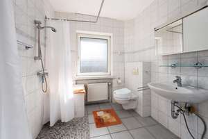 Freistehendes Einfamilienhaus in ruhiger Lage – ideal für Familien mit Platzbedarf – Die vollständige Adresse der Immobilie erhältst du vom Anbieter., 28757 Schönebeck, Bremen – Vorschaubild 8