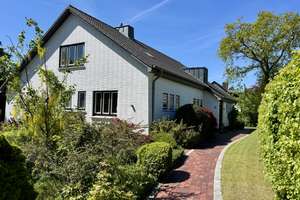 Großzügiges Einfamilienhaus in naturverbundener Lage von Ostrohe