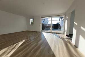 * HIER BLEIBEN KEINE WOHNWÜNSCHE OFFEN * hochwertig ausgestattete DHH mit GARTEN + GARAGE + CARPORT – Roth (Kreis) – Vorschaubild 9