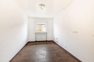 Modernisierte 4-Zimmer-Wohnung mit Balkon und Garage in Herzogenaurach – Die vollständige Adresse der Immobilie erhältst du vom Anbieter., 91074 Herzogenaurach – Vorschaubild 4