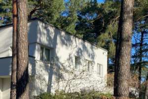 Top-Lage Dahlem - großzügig geschnittenes Haus im Bauhausstil mit schön eingewachsenem Garten