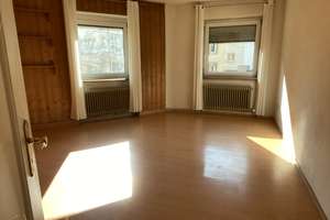 Zentrale und  gemütliche 3-Zi.-Wohnung, Familien- und WG geeignet