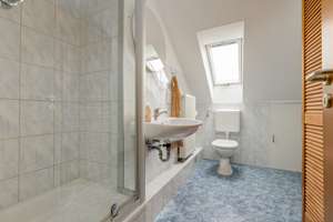 Privat 7-Zim-Reihenhaus mit Potenzial in begehrter Lage nahe Friedberger Warte / IB Hotel, 60389 FFM – 60389 Preungesheim, Frankfurt am Main – Vorschaubild 13