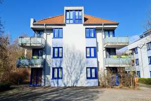 Helle Zimmer, 2 Balkone, EBK, neue Fenster & Stellplatz