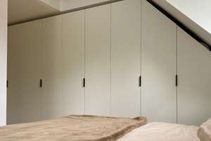 Exklusive 4-Zimmer-Dachgeschosswohnung mit Einbauküche in München Obermenzing – Die vollständige Adresse der Immobilie erhältst du vom Anbieter., 81247 Obermenzing, München – Vorschaubild 7