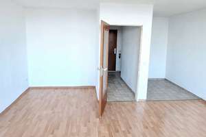 Helle 1-Zimmer Wohnung im 5. OG mit Balkon in Fischeln – Bergheimerstraße 14, 47807 Fischeln, Krefeld – Vorschaubild 2