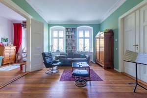 Premiumlage Gräfekiez: Bezugsfreie 5,5-Zimmer-Altbauwohnung