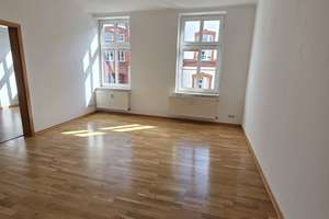 3-Zimmer-Wohnung mit Balkon, Laminat, Einbauküche und Wannenbad – Patriotischer Weg 132, 18057 Kröpeliner-Tor-Vorstadt, Rostock – Vorschaubild 2