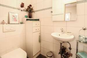 Bezugsfreie, perfekt geschnittene 3-Zi.-Whg. mit Loggia und Pkw-Stellplatz in Königswinter-Ittenbach – Die vollständige Adresse der Immobilie erhältst du vom Anbieter., 53639 Königswinter – Vorschaubild 14