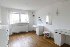 Charmantes, vollständig renoviertes Endreihenhaus mit großem Garten in NE-Holzheim, von Eigentümer – Bahnhofstraße 23, 41472 Holzheim, Neuss – Vorschaubild 20