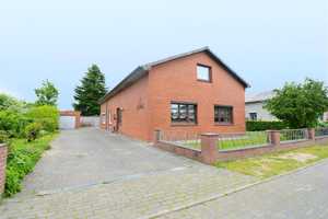 Einfamilienhaus mit großem Grundstück - ideal für Handwerker oder Familien mit vielen Wohnideen – Dithmarschen (Kreis) – Vorschaubild 1