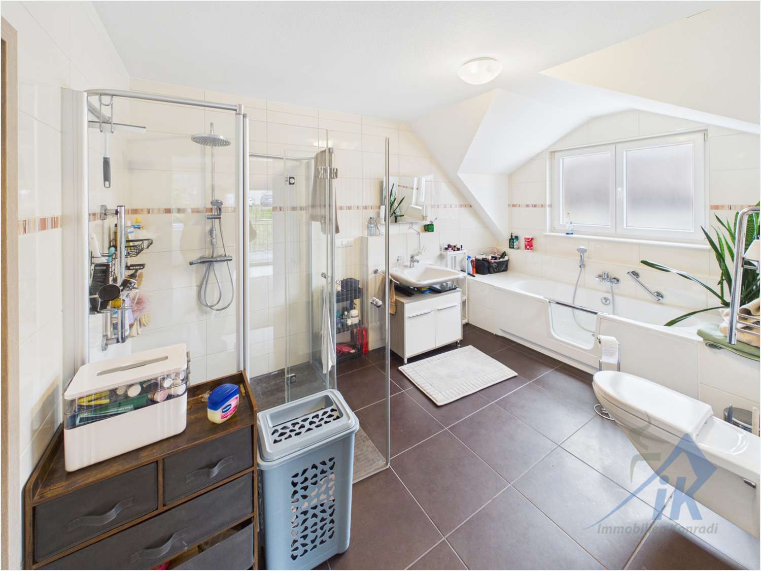 Immobilie in Weilerbach - IK | Weilerbach: Komfortables Wohnen auf höchstem Niveau – Haus mit Aufzug & barrierefreiem Konzept - Bild 6