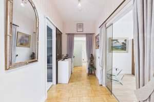 Eigentumswohnung - mit Aufzug - & Potenzial in gepflegter Nachbarschaft mit Loggia – Die vollständige Adresse der Immobilie erhältst du vom Anbieter., 40474 Golzheim, Düsseldorf – Vorschaubild 4