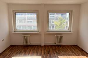 Tolle 3-Zimmer-Whg. mit EBK! – Chemnitzer Str. 54, 38226 Lebenstedt, Salzgitter – Vorschaubild 2