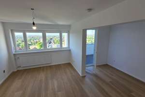 Wunderschöne, frisch renovierte 3-Zimmerwohnung in Bogenhausen-Englschalking – Freischützstraße 17, 81927 Englschalking, München – Vorschaubild 2