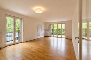 Bezugsfrei: 4-Zimmer-EG-Wohnung mit Terrasse, 2 Bädern, 3 Schlafzimmern & TG-Stellplatz