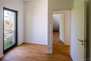 Neubau, sonnig, charmant und in ruhiger Lage - 3 Zimmer Dachgeschosswohnung ab sofort zu vermieten – Ulfilasstraße 29 d, 81739 Waldperlach, München – Vorschaubild 11